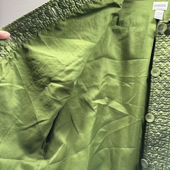 Chicos Women's Jacket Size Large Shiny Green Quilted Button Up Pockets Lined - Picture 7 of 10